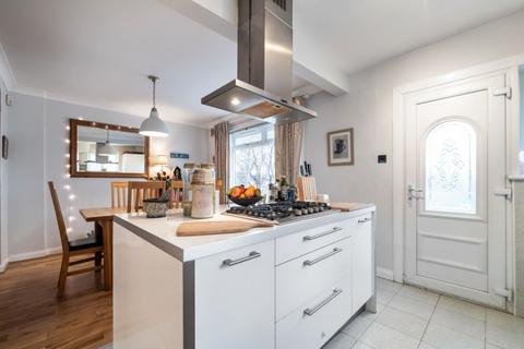 41 Whitton Drive, Giffnock, Glasgow, G46 6EF