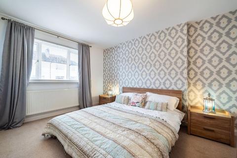 41 Whitton Drive, Giffnock, Glasgow, G46 6EF