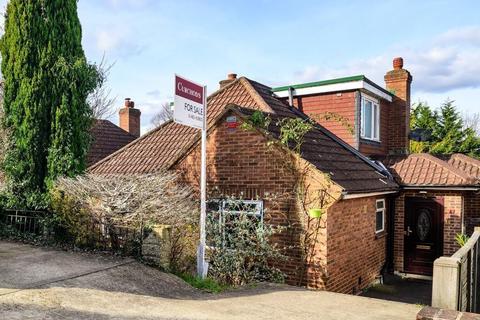 63 High View Road, Guildford, GU2 7RU