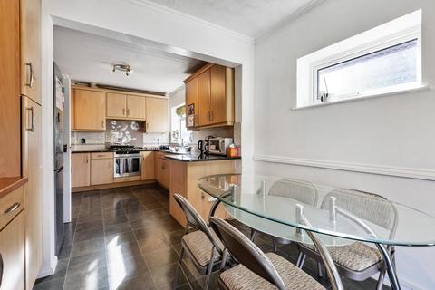 63 High View Road, Guildford, GU2 7RU