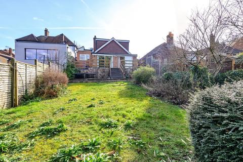 63 High View Road, Guildford, GU2 7RU