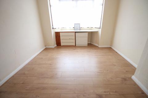 3 bedroom terraced house to rent, Gould Road, FELTHAM, Greater London, TW14