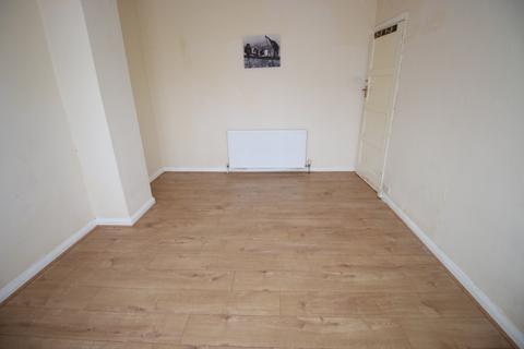 3 bedroom terraced house to rent, Gould Road, FELTHAM, Greater London, TW14