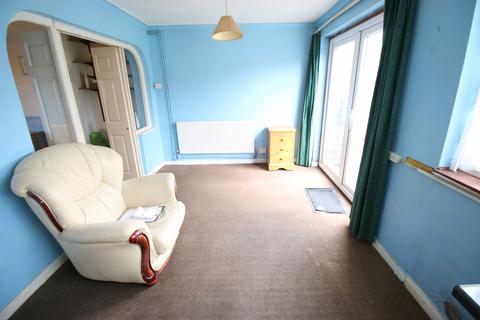 3 bedroom terraced house to rent, Gould Road, FELTHAM, Greater London, TW14