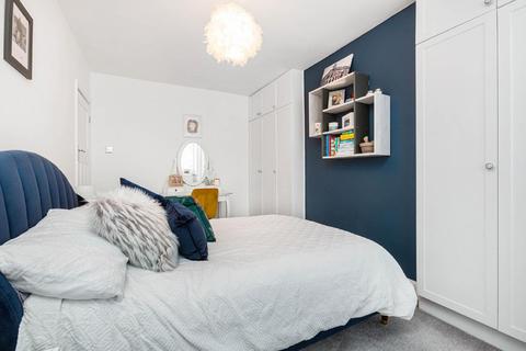 67 Abbott Avenue, London, SW20 8SG