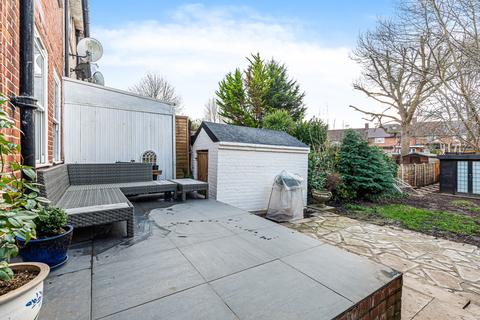 190 Dunkery Road, London, SE9 4HP