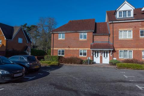 Woodside Court, Farnborough, GU14