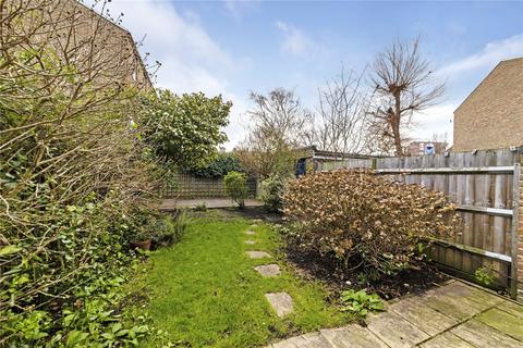 15 Vicars Close, London, E9 7HT