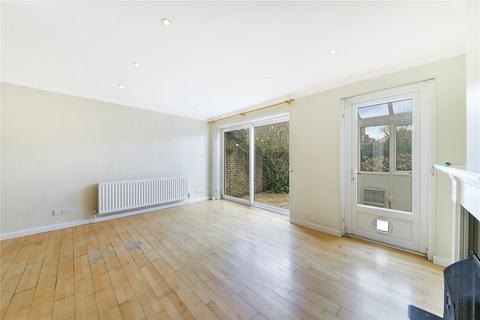 15 Vicars Close, London, E9 7HT