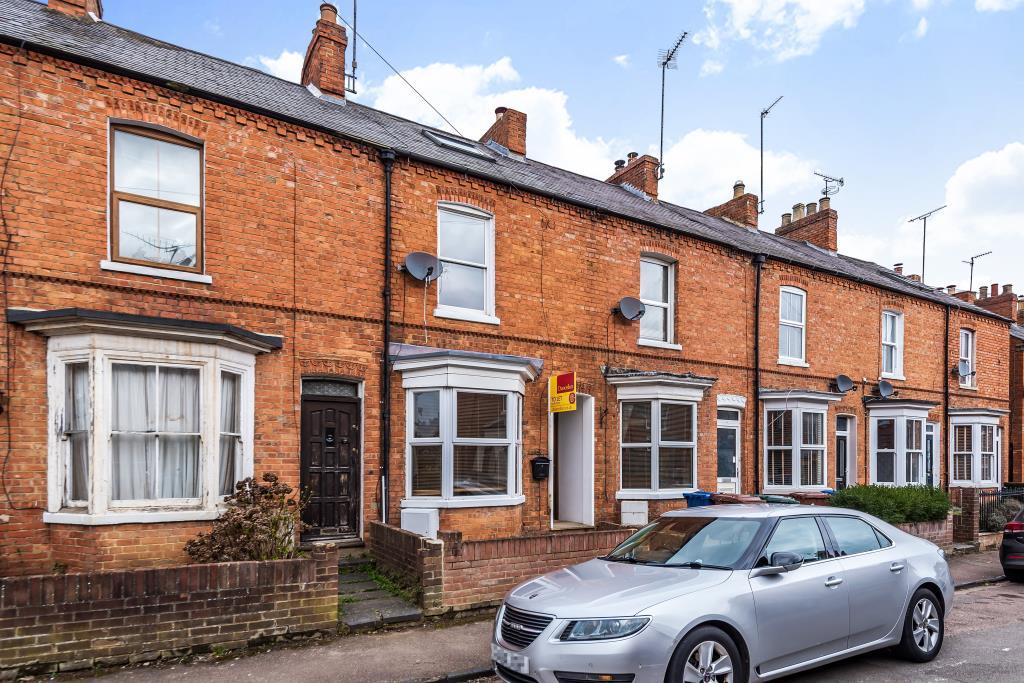 Queens Road, Banbury, OX16 3 bed terraced house £1,200 pcm (£277 pw)