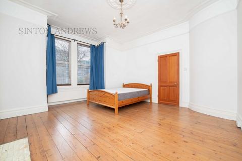 31 Sutherland Road, London, W13 0DX