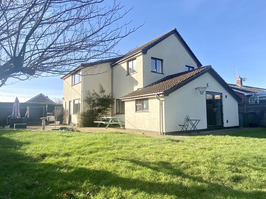 Silfield Road, Wymondham 5 bed detached house £475,000