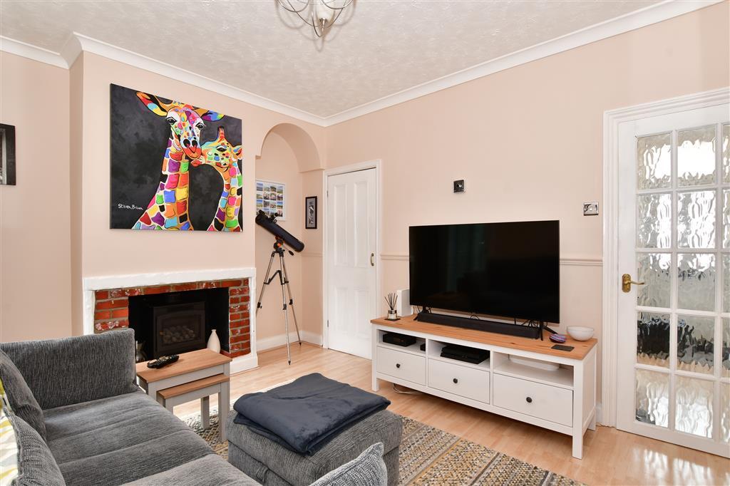 Catherine Street, Rochester, Kent 3 bed terraced house £260,000
