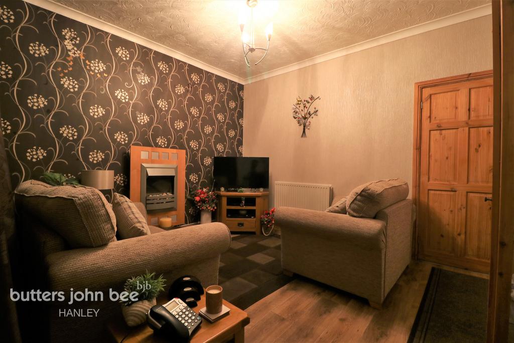 Lockwood Street, Baddeley Green, ST2 7HN 2 bed terraced house £100,000
