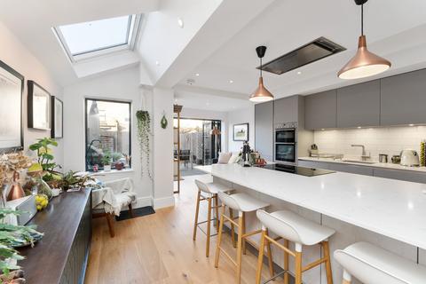 26 Halstead Road, Wanstead, London, E11 2AZ