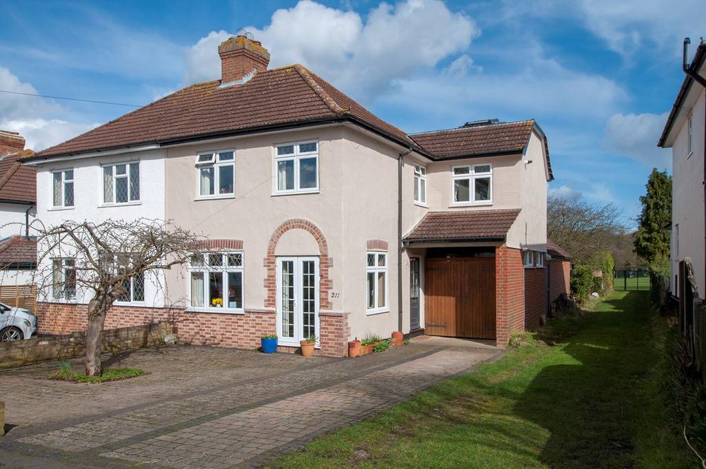 Queensway, West Wickham, BR4 4 bed semidetached house £675,000