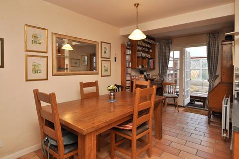 211 Queensway, West Wickham, BR4 9DX