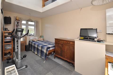211 Queensway, West Wickham, BR4 9DX