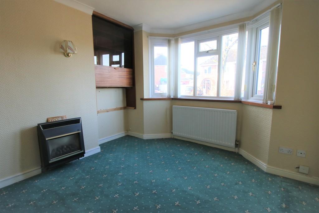 Fancourt Avenue, Penn 3 bed semidetached house £220,000