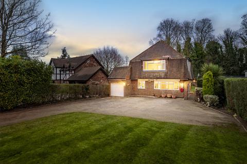 4 bedroom detached house for sale, Smitham Bottom Lane, Purley CR8