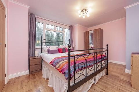 3a Smitham Bottom Lane, Purley, CR8 3DE