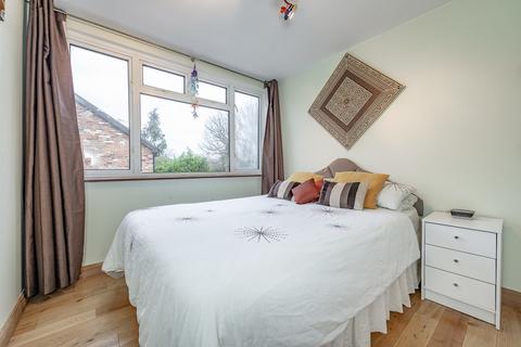 3a Smitham Bottom Lane, Purley, CR8 3DE