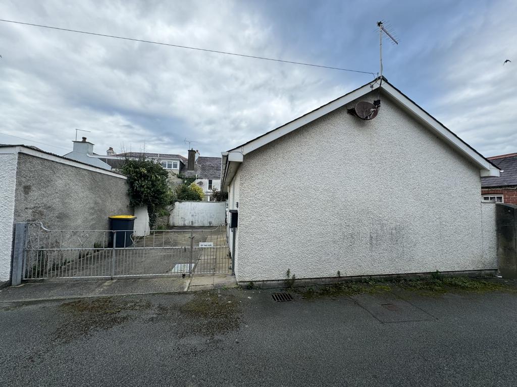 The detached bungalow