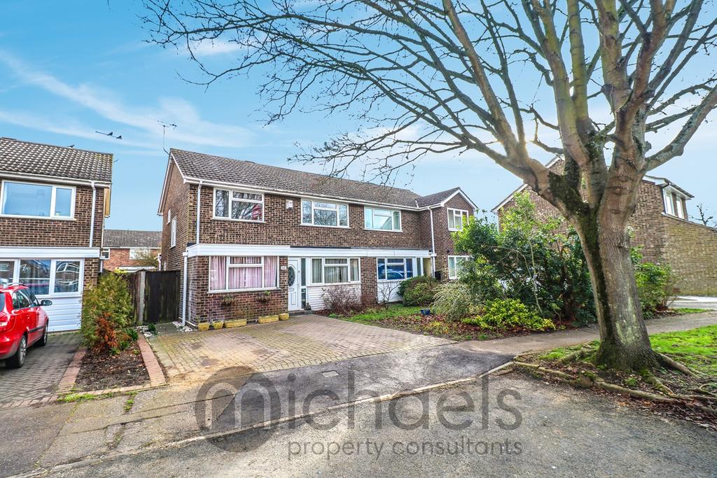 Byron Avenue, Colchester, CO3 3 bed semidetached house £325,000