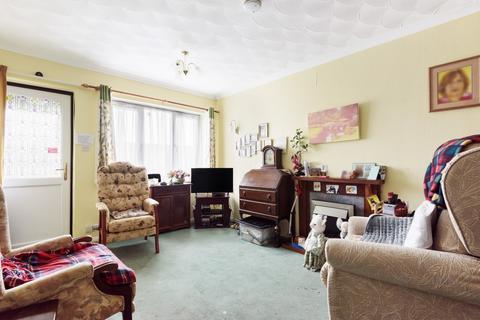 2 bedroom bungalow for sale - Flers Court, Warminster, BA12