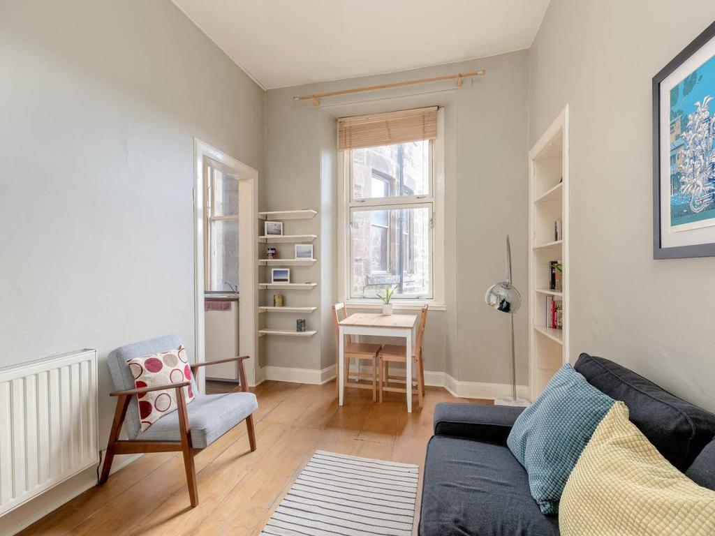 Dalmeny Street, Leith, Edinburgh 2 bed flat £215,000