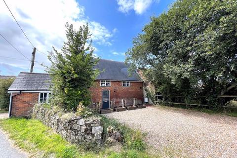 3 bedroom detached house to rent, Mill Lane, Newport