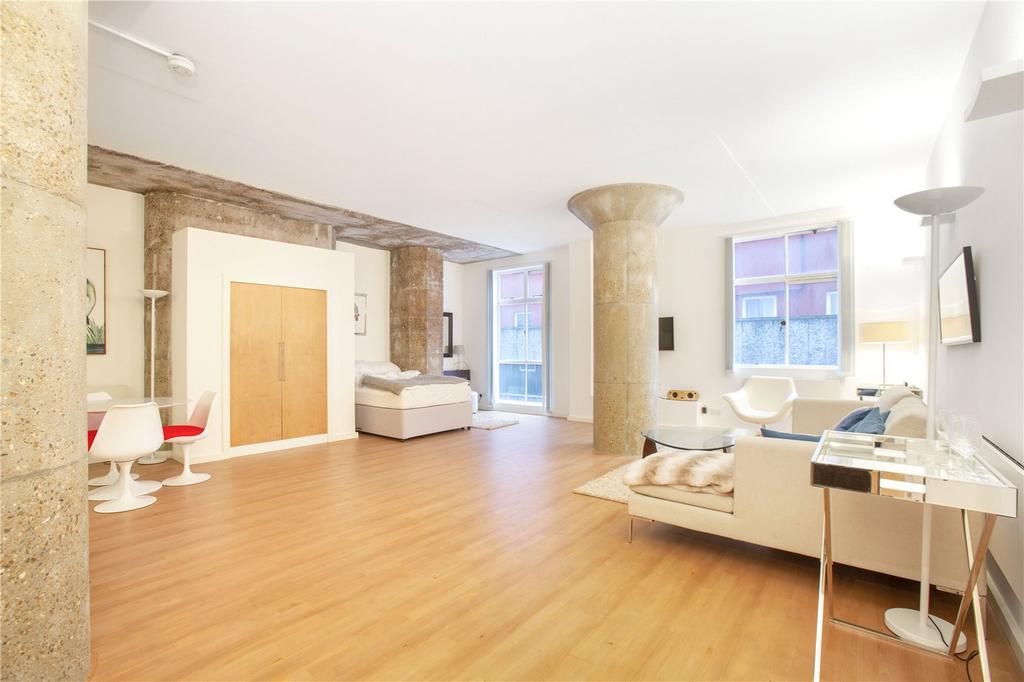 Studio Room