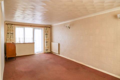 3 bedroom terraced house to rent, Codenham Green, Basildon