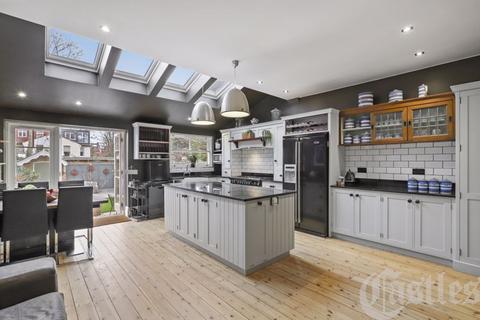 5 bedroom end of terrace house for sale, Priory Avenue, N8