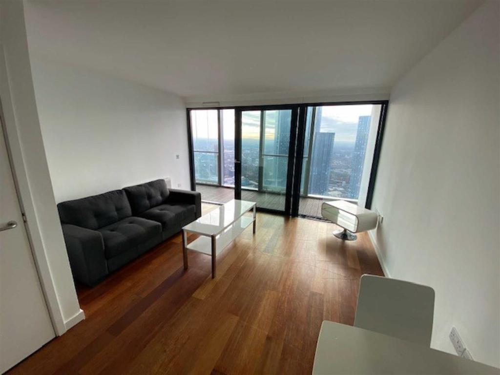 Beetham Tower, 301 Deansgate, Manchester 1 bed flat £210,000