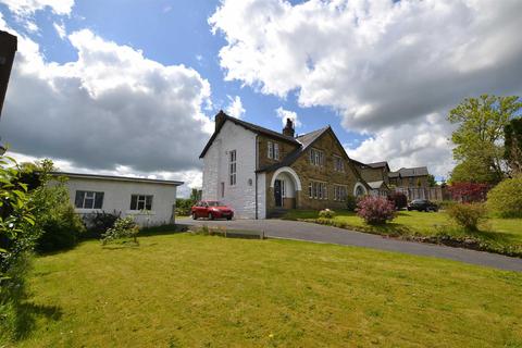 Wyncote, 158 Skipton Road, Barnoldswick, BB18 6HQ