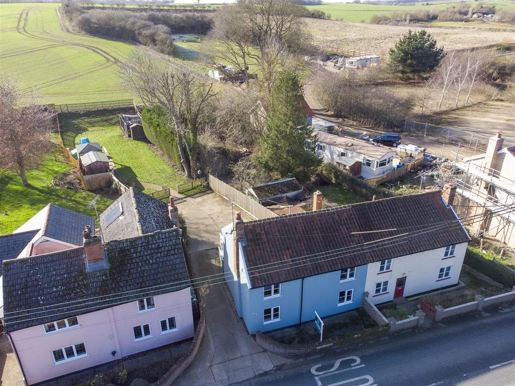 17 Stone Street, Hadleigh 3 bed cottage £345,000