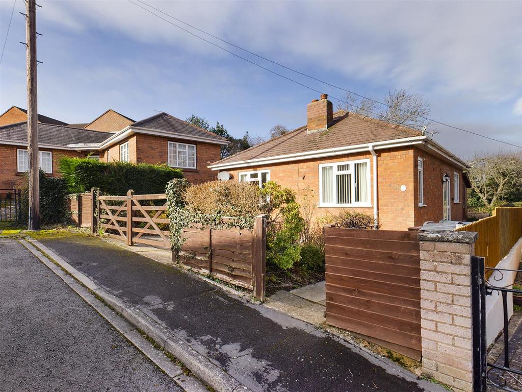 Nursery Road, Malvern 2 bed detached bungalow £275,000
