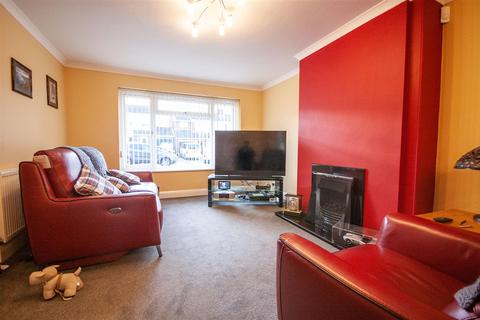 3 Elm Walk, Rayne, Braintree, CM77 6ES