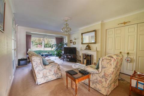 4 Ravens Close, Bexhill-on-sea, TN39 4TG