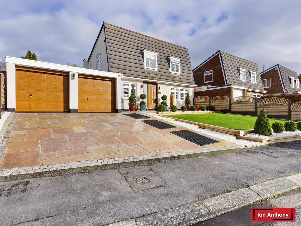 Crescent Green, Aughton 4 bed detached house £440,000