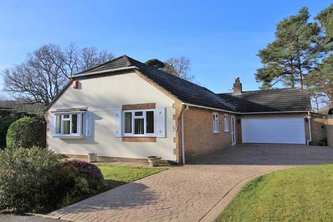 1 Badgers Copse, New Milton, BH25 5PE