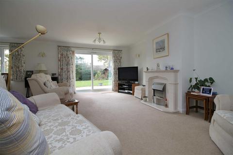 1 Badgers Copse, New Milton, BH25 5PE