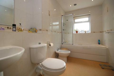 1 Badgers Copse, New Milton, BH25 5PE