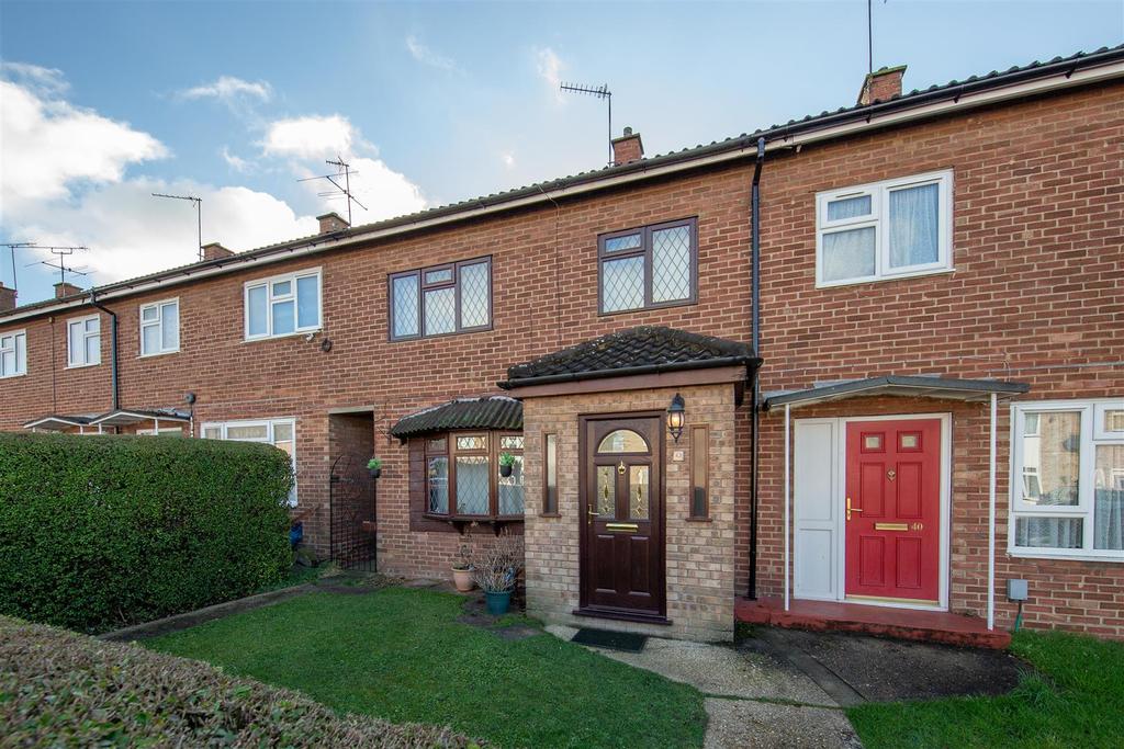 Leaf Road, Houghton Regis, Bedfordshire 2 bed terraced house £240,000