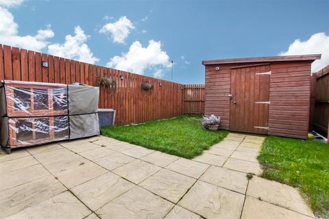 9 Eaton Close, Anlaby, Hull, HU10 7EY