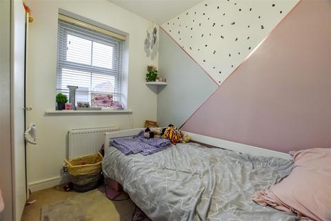 9 Eaton Close, Anlaby, Hull, HU10 7EY