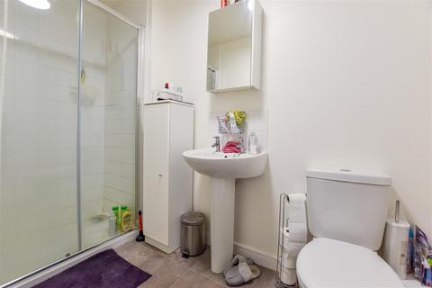 9 Eaton Close, Anlaby, Hull, HU10 7EY