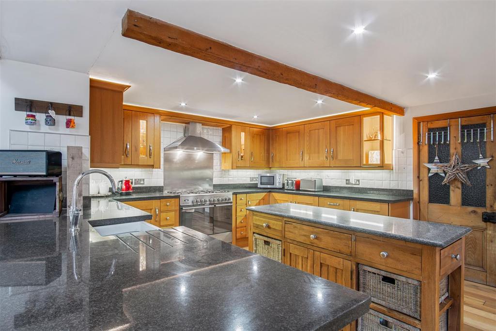 Kitchen/dining area