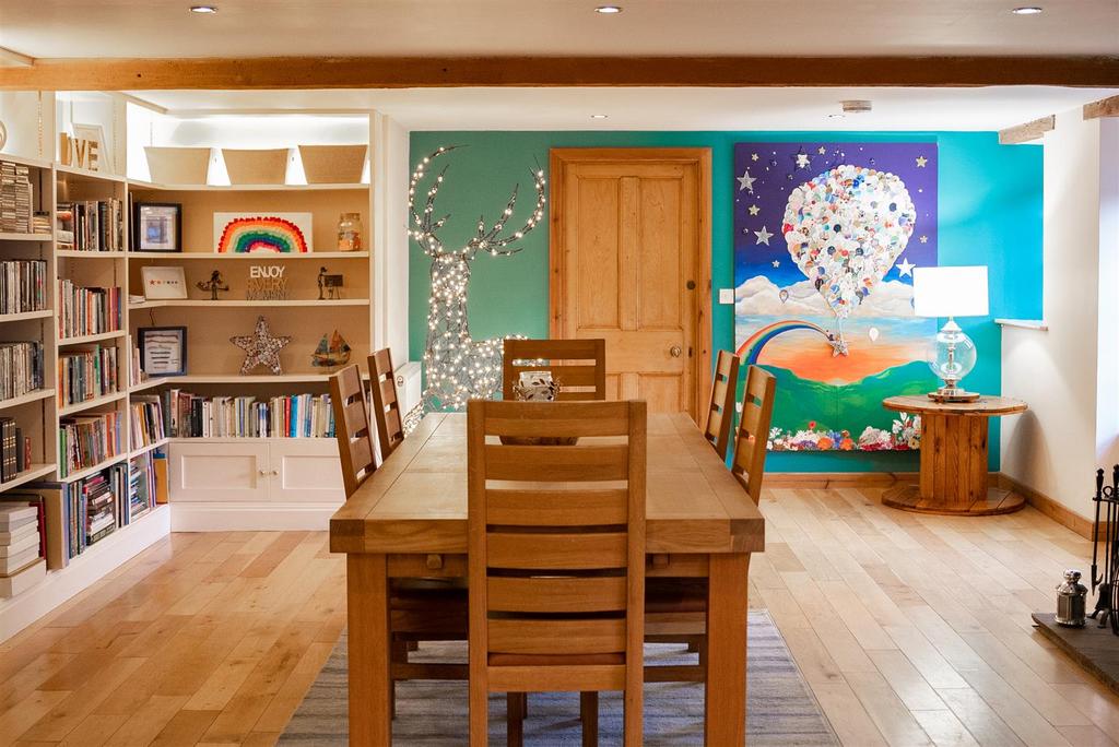 Kitchen/dining area